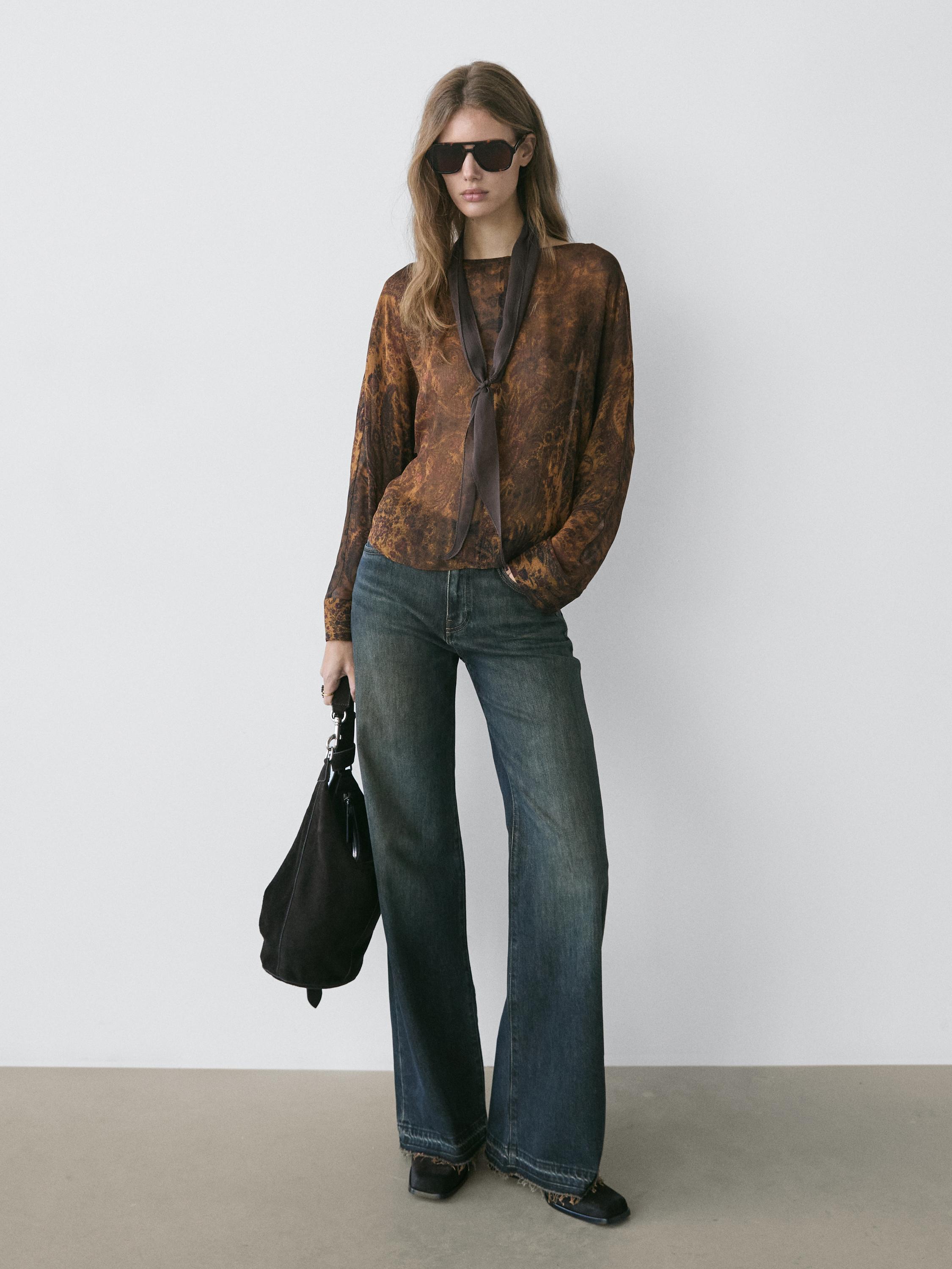 Flowing printed blouse